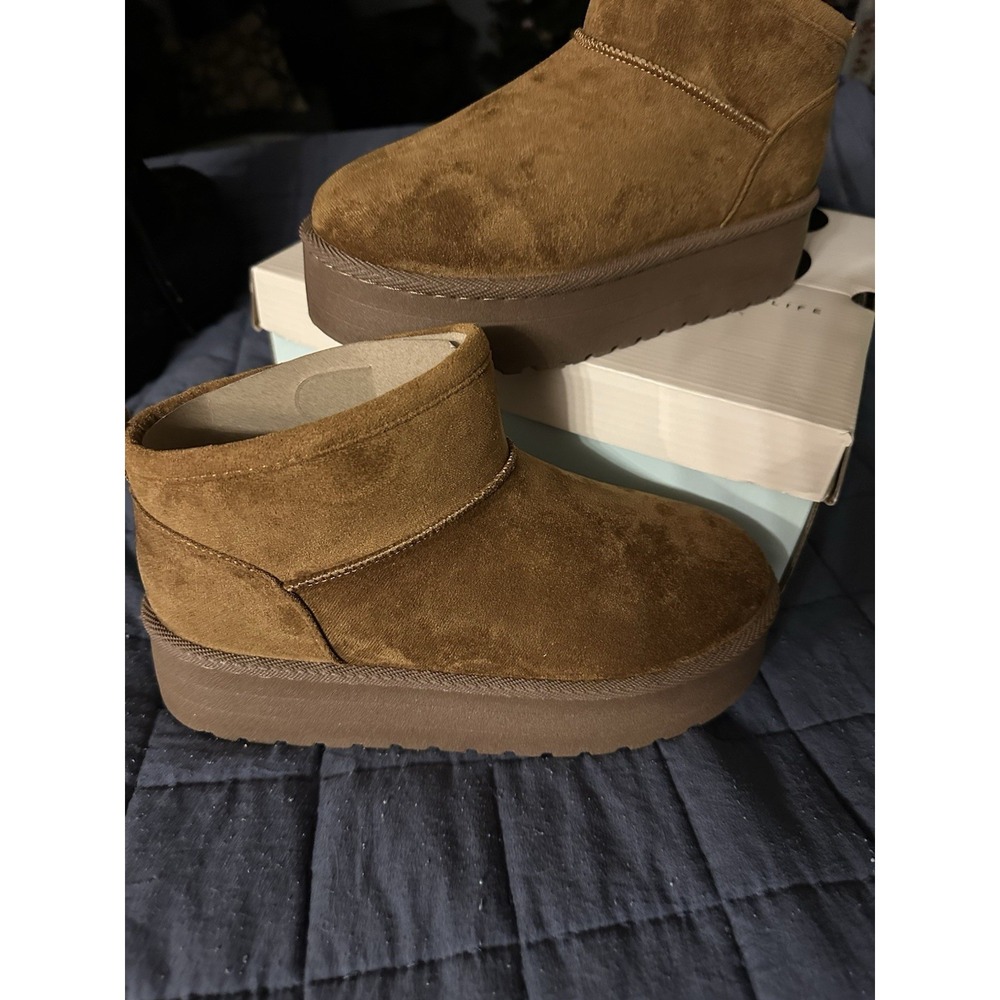 Chestnut‎ Cierra  Chuncky Sole Womens Size 8 New In Box